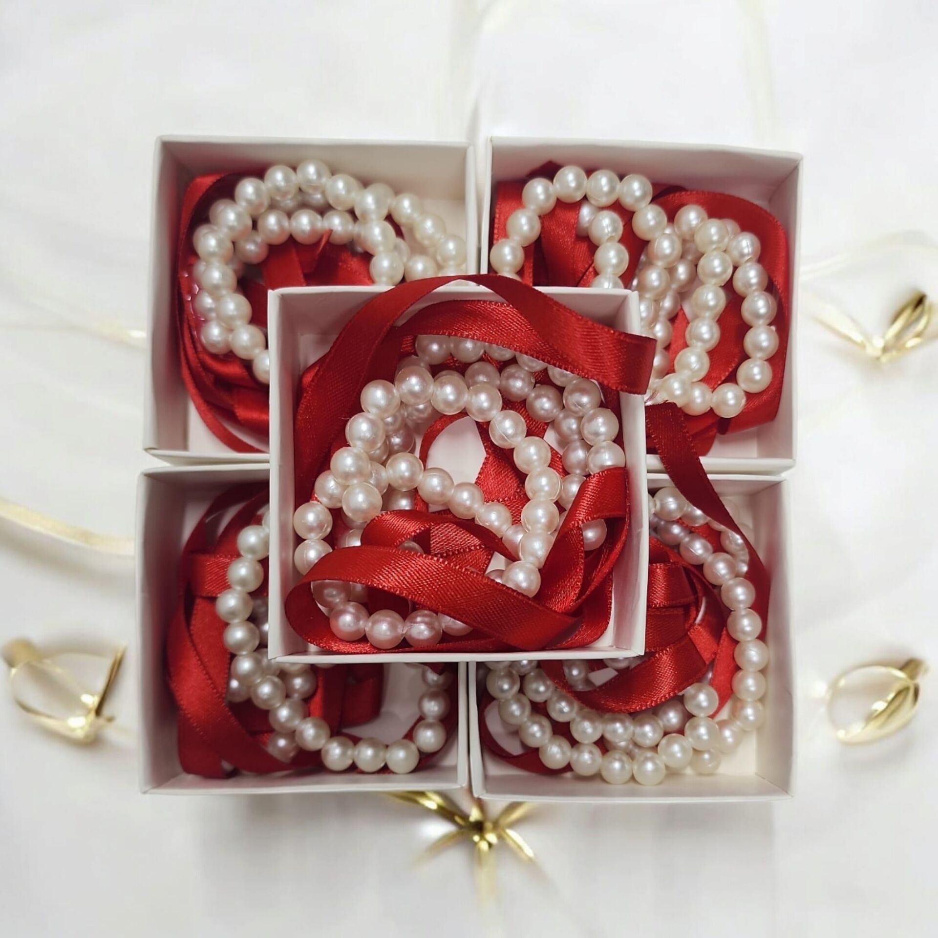 MAGNET YÜZÜK KURDELASI İNCİLİ 12 Lİ KIRMIZI